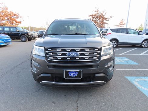Used 2017 Ford Explorer XLT w/ Equipment Group 202A image 2