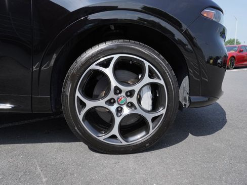 Used 2024 Alfa Romeo Tonale Ti image 12