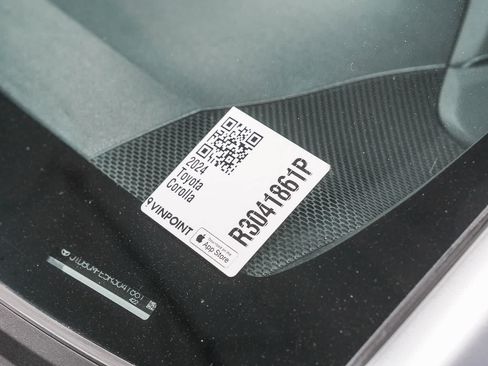 Used 2024 Toyota Corolla SE w/ SE Package FWD image 29