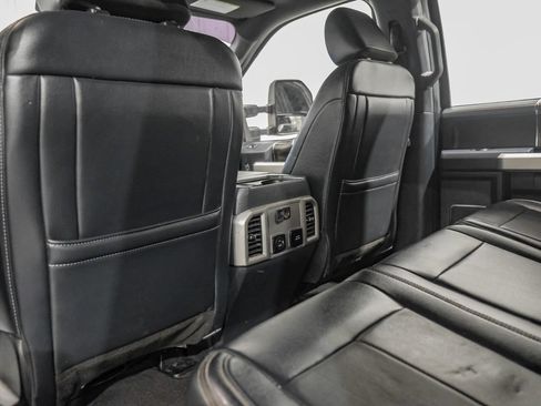 Used 2022 Ford F350 Lariat w/ Lariat Ultimate Package AWD/4WD image 38