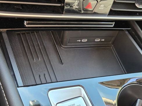 Used 2025 Volkswagen Atlas SE FWD image 26