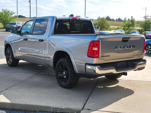 Used 2025 RAM 1500 Big Horn AWD/4WD image 7