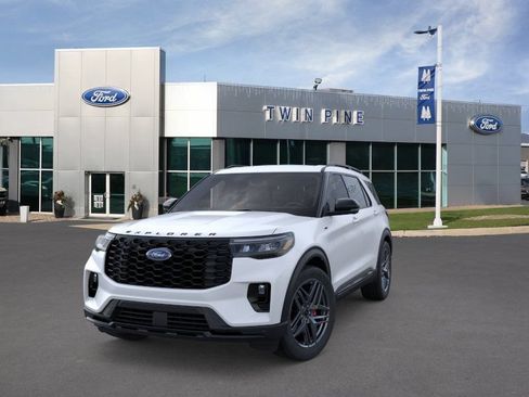 New 2026 Ford Explorer ST-Line w/ ST-Line Street Pack AWD/4WD image 2