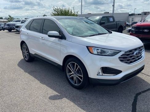 Used 2019 Ford Edge Titanium w/ Cold Weather Package AWD/4WD image 2