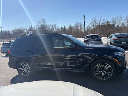 Used 2021 BMW X7 xDrive40i w/ M Sport Package AWD/4WD image 10