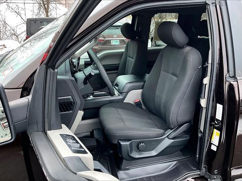 Used 2018 Ford F150 XL w/ Equipment Group 101A Mid image 8