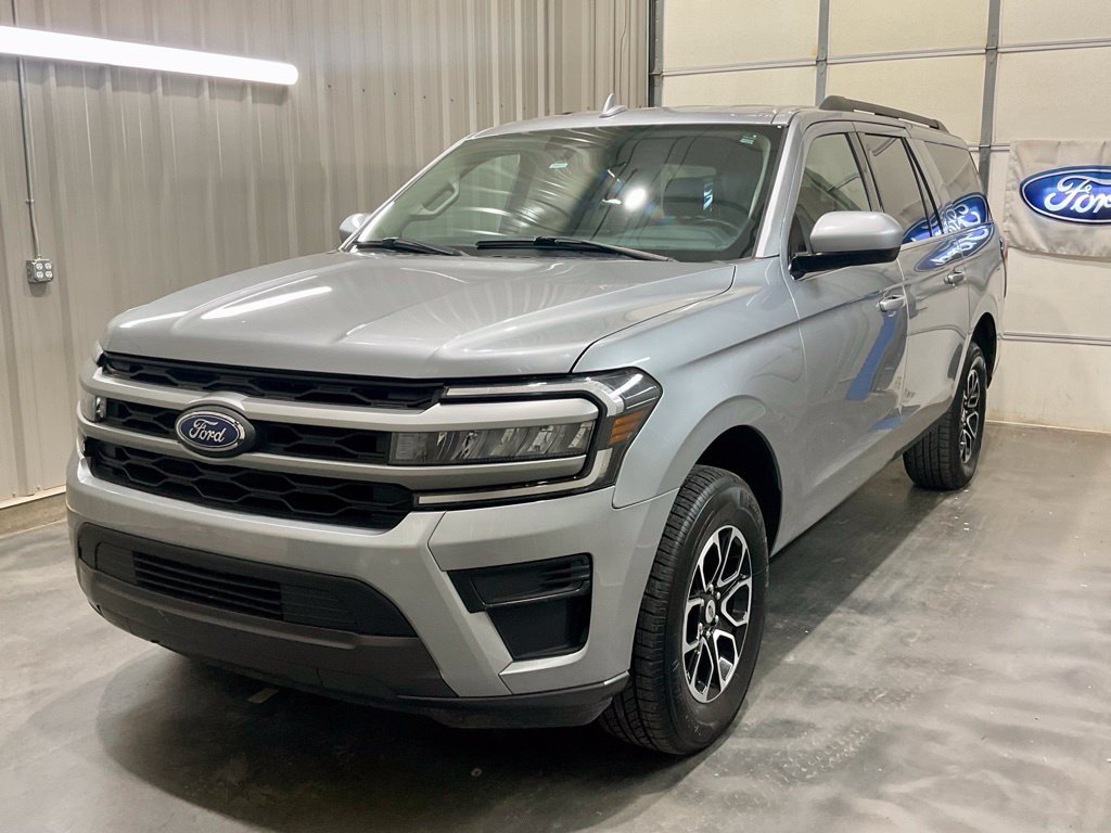 Used 2024 Ford Expedition Max XLT AWD/4WD image 4