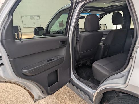 Used 2011 Ford Escape XLT w/ 202A Rapid Spec Order Code AWD/4WD image 7
