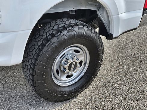 Certified 2022 Ford F250 XL w/ Power Equipment Group image 11