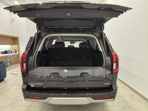 New 2026 Ford Expedition Max Platinum image 9