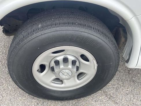 Used 2017 Chevrolet Express 2500 LS image 11