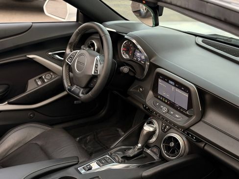Used 2019 Chevrolet Camaro LT w/ Technology Package RWD image 22