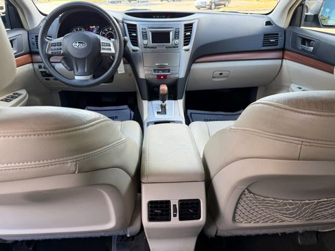 Used 2014 Subaru Outback 2.5i Limited w/ Moonroof Package image 10