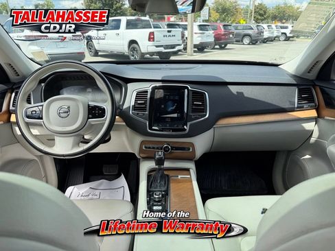 Used 2021 Volvo XC90 T6 Momentum w/ Climate Package AWD/4WD image 32