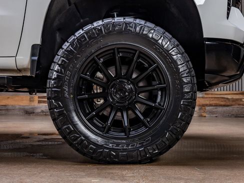 Used 2023 Chevrolet Silverado 1500 LT Trail Boss w/ Protection Package AWD/4WD image 12