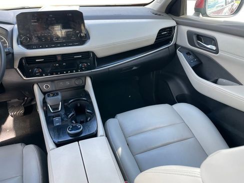 Certified 2022 Nissan Rogue SL w/ SL Premium Package image 10