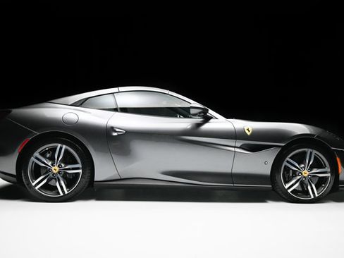Used 2022 Ferrari Portofino M RWD image 42