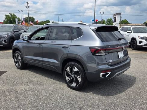 New 2026 Volkswagen Taos SE AWD/4WD image 9