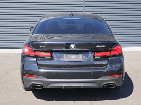 Used 2022 BMW 540i xDrive w/ M Sport Package AWD/4WD image 8