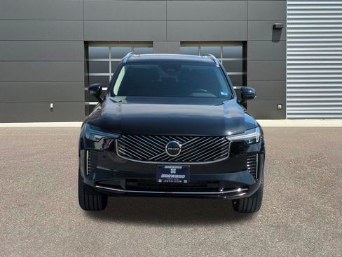 New 2026 Volvo XC90 B6 Plus image 2