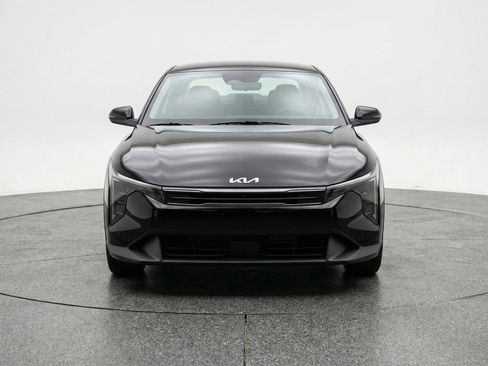 Used 2025 Kia K4 FWD image 2