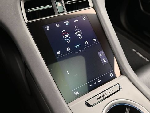 New 2026 Porsche Taycan 4S AWD/4WD image 22