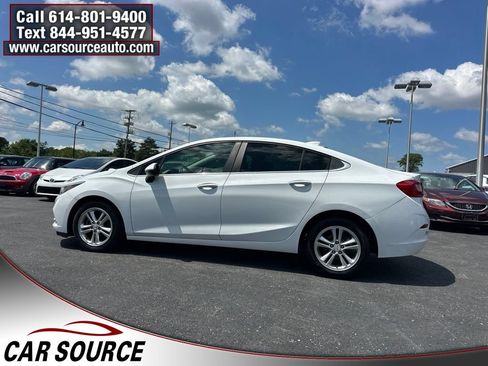 Used 2016 Chevrolet Cruze LT FWD image 2
