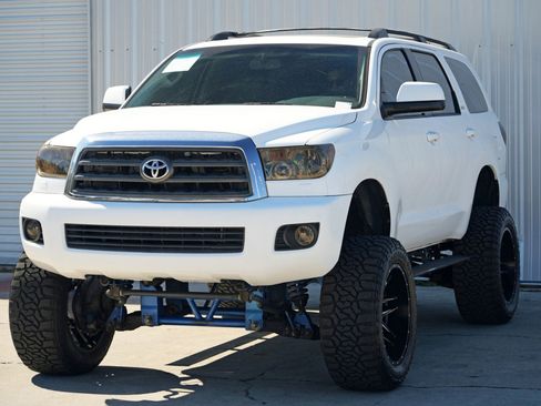 Used 2016 Toyota Sequoia SR5 image 47