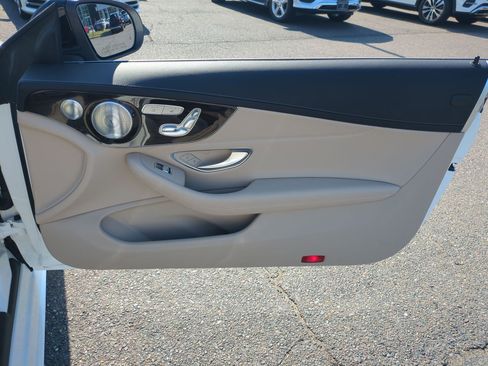Used 2023 Mercedes-Benz C 300 4MATIC Cabriolet image 33