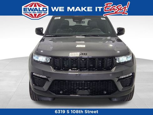 New 2025 Jeep Grand Cherokee Limited w/ Luxury Tech Group II image 16