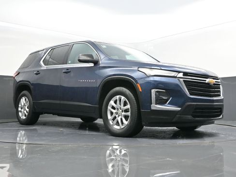 Certified 2023 Chevrolet Traverse LS image 28
