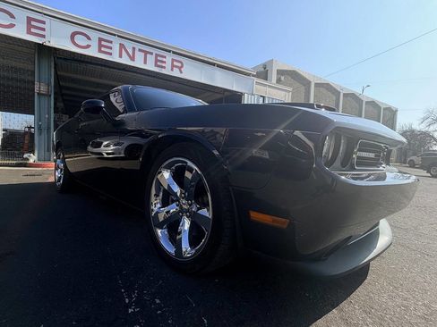 Used 2012 Dodge Challenger R/T Plus image 2