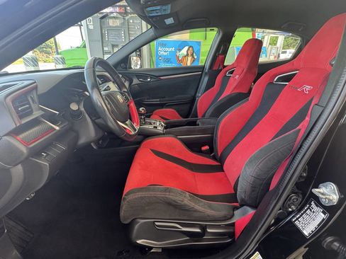 Used 2018 Honda Civic Type R image 4