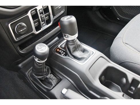 New 2025 Jeep Wrangler Unlimited Sahara AWD/4WD image 16