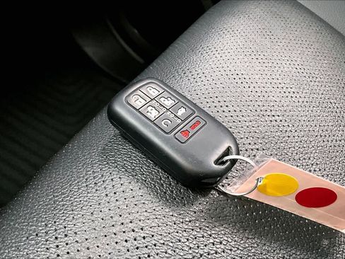 Used 2023 Honda Odyssey Elite image 18
