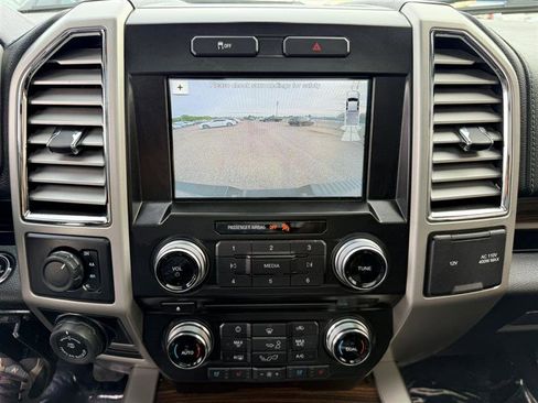 Used 2016 Ford F150 Lariat w/ Equipment Group 502A Luxury AWD/4WD image 34