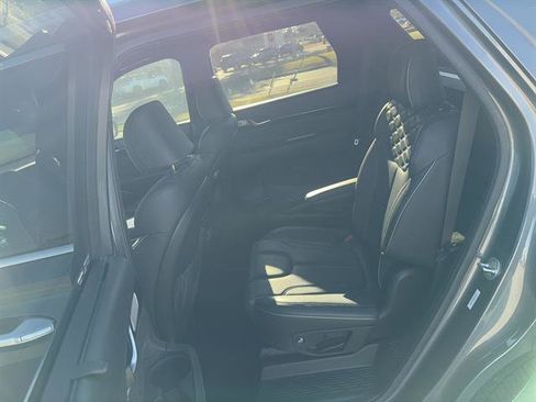 Used 2022 Hyundai Palisade Calligraphy image 11