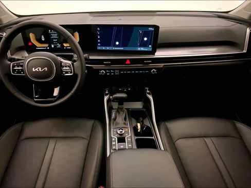 Used 2025 Kia Sorento S AWD/4WD image 16