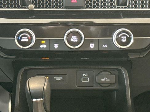 Used 2023 Honda Civic Sport image 16