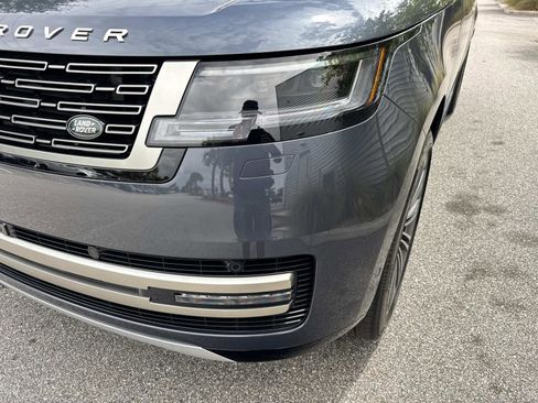 New 2026 Land Rover Range Rover Long Wheelbase SE AWD/4WD image 9