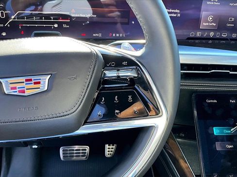 Certified 2025 Cadillac Escalade Sport Platinum w/ LPO, Floor Liner Package image 12