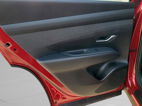 Used 2025 Hyundai Tucson SEL FWD image 42