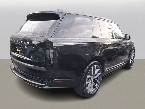 Used 2025 Land Rover Range Rover SE AWD/4WD image 4