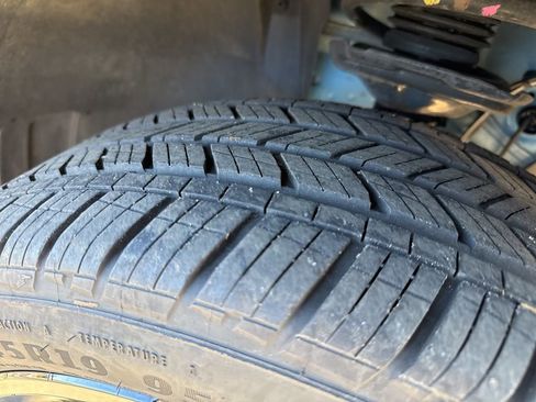 Certified 2025 Volkswagen Taos SE image 29