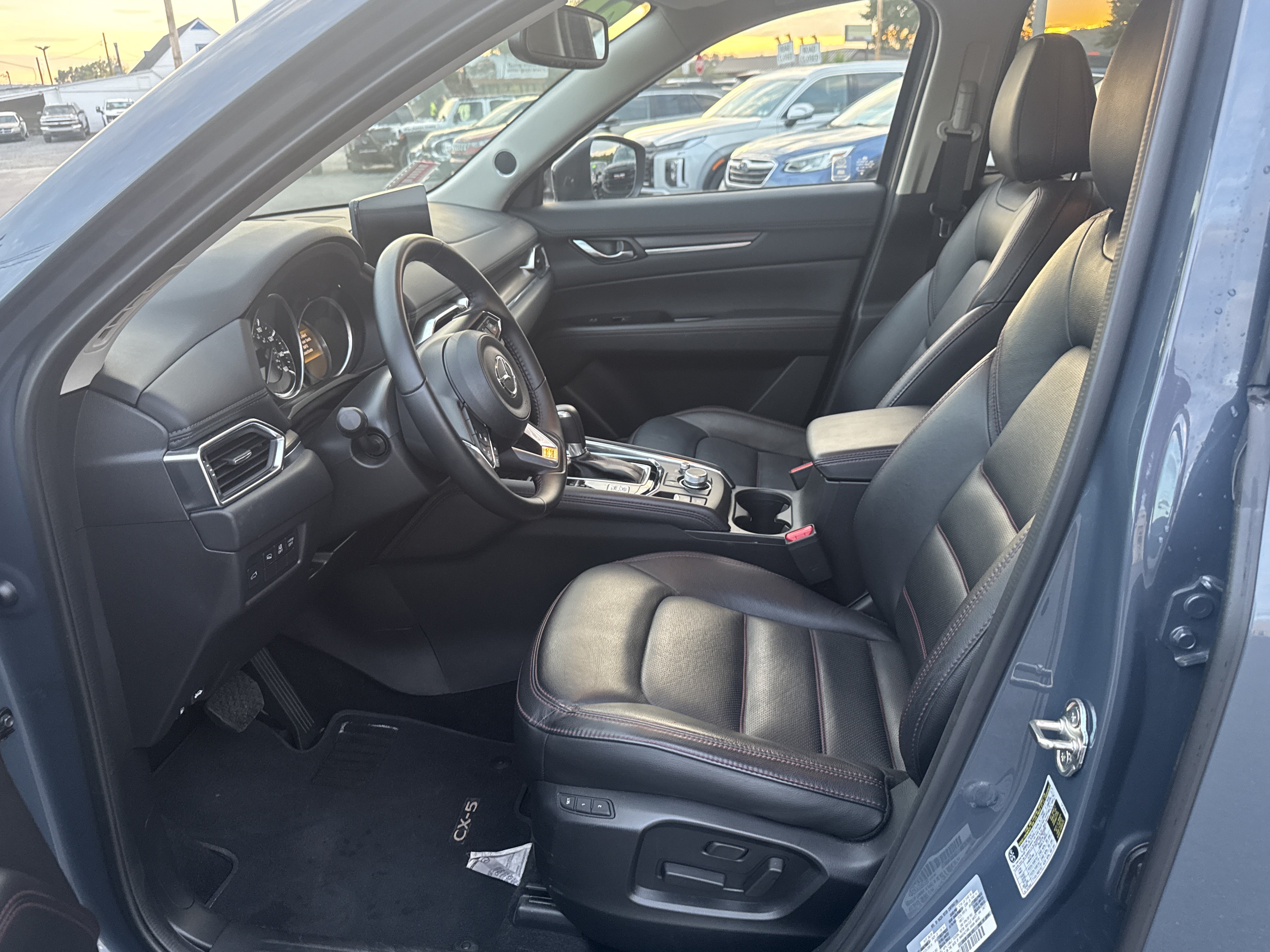 Used 2025 MAZDA CX-5 Carbon Edition AWD/4WD image 12