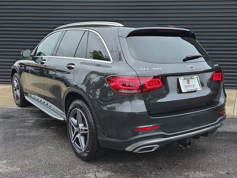 Used 2022 Mercedes-Benz GLC 300 4MATIC image 3