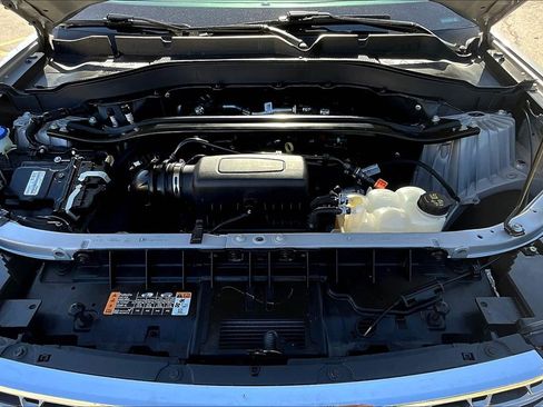 Used 2023 Ford Explorer Limited image 10