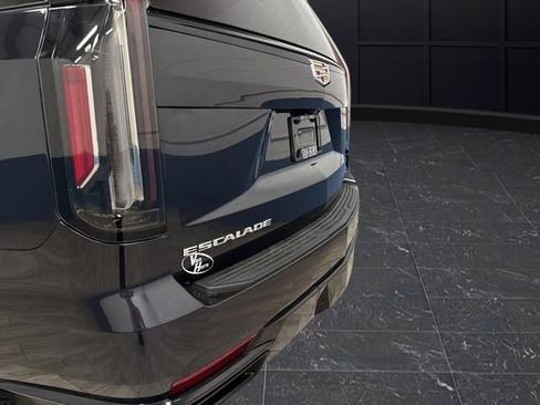 Used 2023 Cadillac Escalade Sport w/ Touring Package image 41