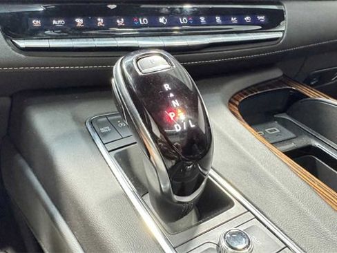 Used 2023 Cadillac Escalade ESV Premium Luxury image 36