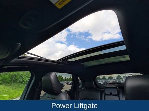 Used 2024 Ford Edge ST-Line w/ Class II Trailer Tow Package AWD/4WD image 29